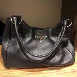 prada pebbled shoulder bag